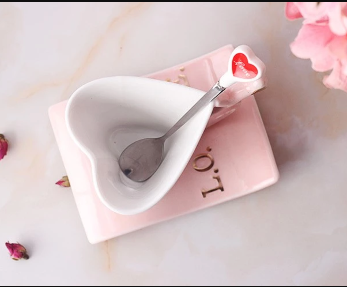 Love mug with spoon and tray