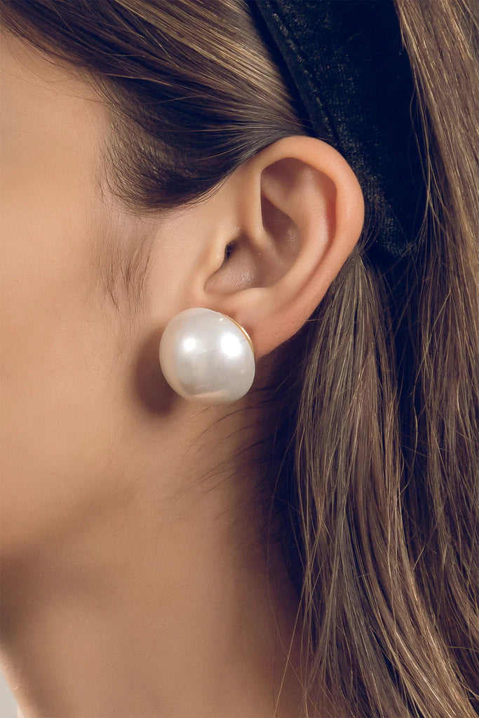 25 mm Oversized Pearl stud earrings